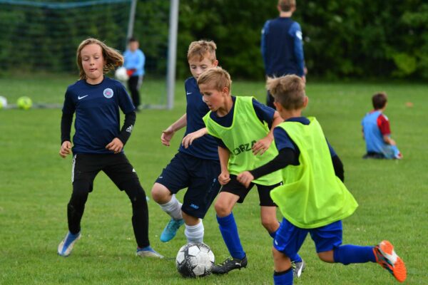 Junge Kicker begeistert vom Fußballcamp