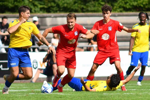 Derby gegen den FV Biberach auf dem Kunstrasenplatz
